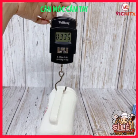 Cân Móc Treo Xách Tay WeiHeng 50kg - Thiết Kế Gọn Nhẹ, Tự Động Chốt Số, Tặng 2 Pin AAA - Công Cụ Cân Tại Chợ Tiện Lợi