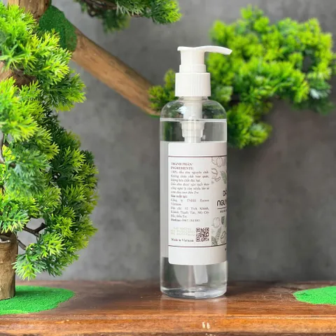 Dầu Dừa Tách Lạnh Ly Tâm Escoco 250ml – Dầu dừa ép lạnh ly tâm Nguyên Chất Tự Nhiên Cho Da, Tóc, Chăm Sóc Sức Khỏe và Nấu Ăn