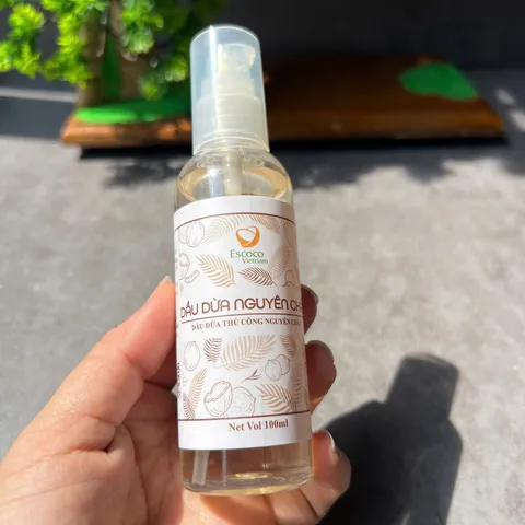 Dầu Dừa Thủ Công Escoco 100ml - Dưỡng Ẩm Da, Tóc Mềm Mượt Từ Thiên Nhiên - Sản Phẩm An Toàn, Không Hóa Chất