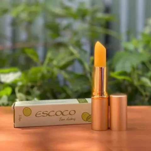 Son Dưỡng Gấc Escoco 3.8g - Dưỡng Ẩm Môi Tự Nhiên Không Chất Bảo Quản, Chất Chống Oxy Hóa, Phù Hợp Với Da Nhạy Cảm