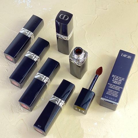 Son Kem Dior Rouge Dior Forever Liquid Lacquer 720 Hồng Nâu Chính Hãng - Sắc Màu Quyến Rũ, Dưỡng Ẩm, Thiết Kế Sang Trọng, Phong Cách Thời Trang