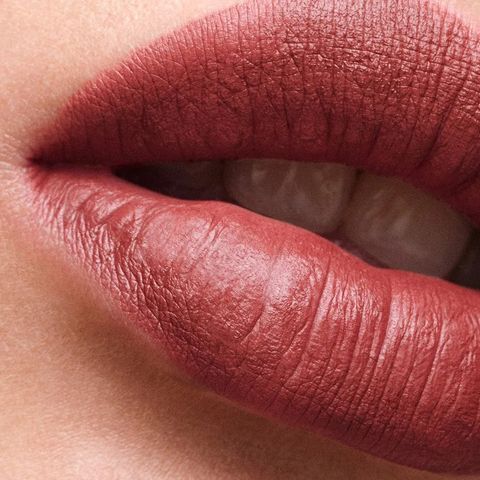 Son Prada Monochrome Hyper Matte Lipstick B02 Quartz - Màu Hồng Đào Sang Trọng, Bền Màu, Phù Hợp Mọi Trang Phục