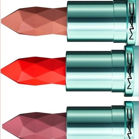 Son MAC Macximal Sleek Satin Lipstick #Unexpected Red - Thỏi Son Đỏ Sang Trọng Chính Hãng từ MAC Cosmetics, Dưỡng Ẩm, Bám Màu Lâu Dài