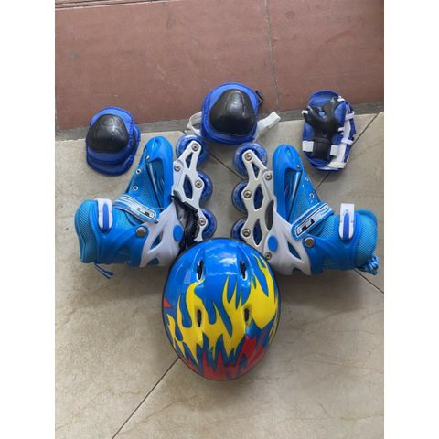 Giày Patin Đinh Phát Sáng Đỏ - Bánh Xe Phát Sáng, Điều Chỉnh Kích Thước, Thoáng Khí - Giày Trượt Patin Cho Trẻ Em và Người Lớn