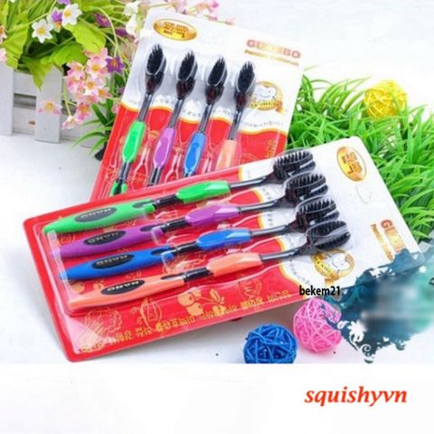 Bộ 4 Bàn Chải Đánh Răng Than Hoạt Tính Hàn Quốc - Chăm Sóc Răng Miệng Toàn Diện, Lông Mềm, An Toàn cho Gia Đình