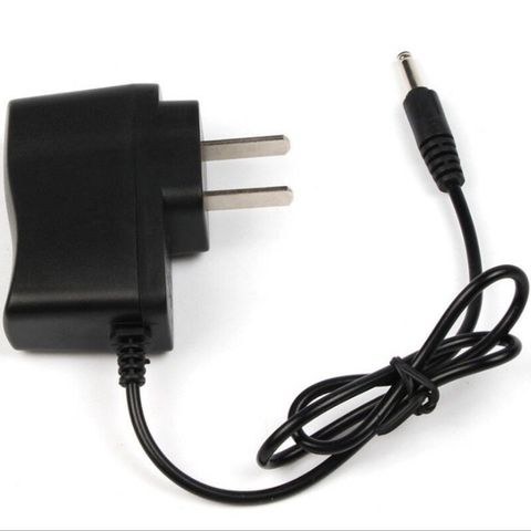 Sạc Liền Dây Chân Tròn 5V 500mAh cho Đèn Pin Siêu Sáng, Đèn Đội Đầu và Thiết Bị Tích Điện - Tiện Ích Sử Dụng Hằng Ngày