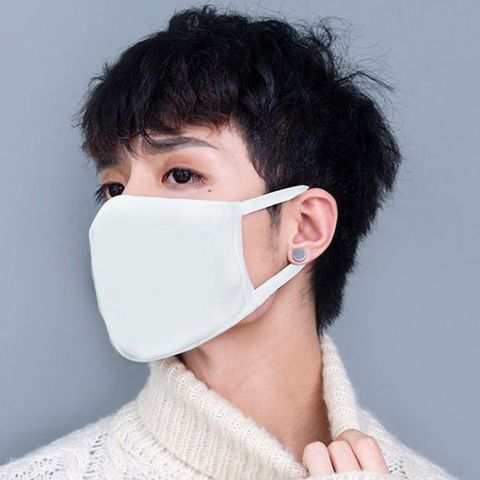 Khẩu Trang Đen Trơn Hàn Quốc - Vải Cotton Chống Bụi, Chống Nắng, Kiểu Dáng Basic, Tiện Dụng, Giá Rẻ