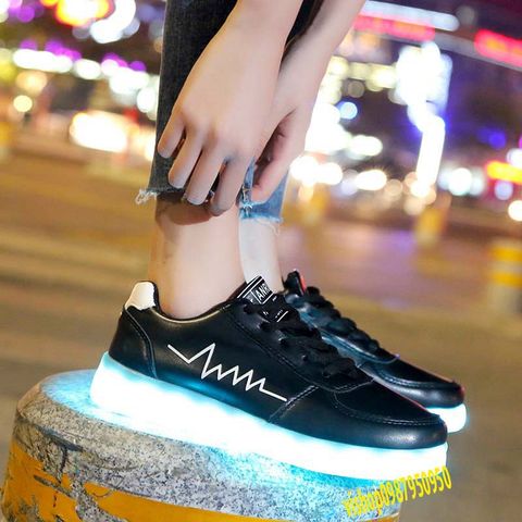 Giày Phát Sáng Đèn Led Màu Đen Thêu Nhịp Tim - 7 Màu Sáng, 8 Chế Độ Độc Đáo Cho Nam Nữ, Giày Thời Trang Siêu Ấn Tượng