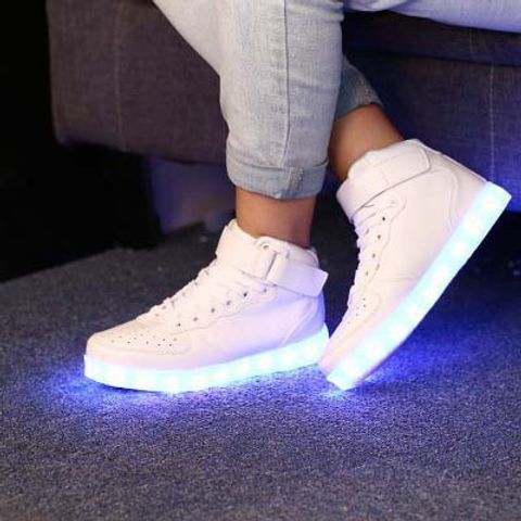 Giày Cao Cổ Phát Sáng LED 7 Màu Chống Nước - Giày Thời Trang Unisex Hàn Quốc với 8 Chế Độ Sáng và Dây Sạc kèm theo