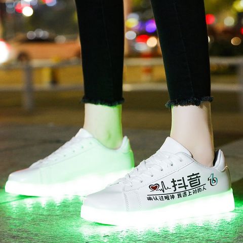 Giày phát sáng LED 7 màu thời trang Unisex - Giày thể thao chống nước kiểu dáng năng động cho tiệc sinh nhật, sự kiện, và hội nhóm
