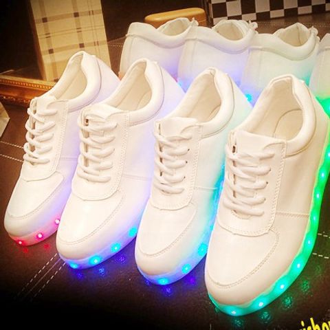 Giày Trắng Phát Sáng LED 7 Màu Hàn Quốc - Giày Unisex Phong Cách Thời Trang - Đế Chống Nước, Sạc Pin, Tiện Dụng