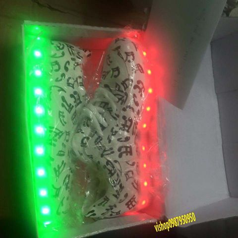 Giày Phát Sáng LED 7 Màu Nốt Nhạc - Giày Thời Trang Nam Nữ Chống Nước, Bật Tắt Đổi Màu, Phù Hợp Mọi Dịp Tiệc Tùng