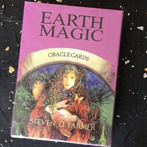 Bộ Bài Tarot Earth Magic Oracle 48 Lá - Tâm Linh Phong Thủy Dự Đoán Vận Mệnh - Tác Giả Dr. Steven D. Farmer