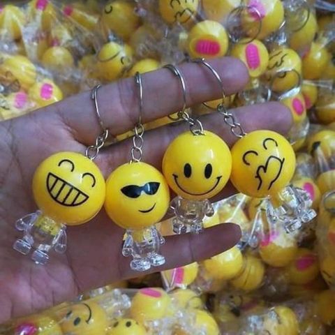Móc Khóa Mặt Cười Emoji Phát Sáng Nhiều Màu - Phụ Kiện Thời Trang Dễ Thương Cho Chìa Khóa & Túi Xách