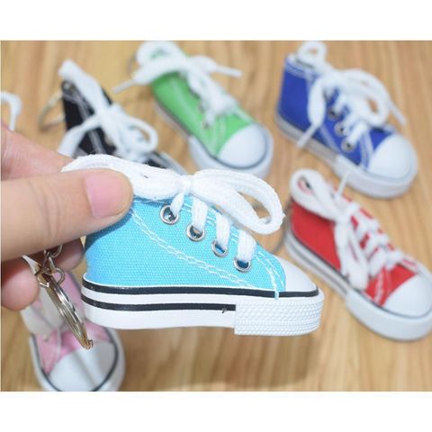 Móc Khóa Giày Thể Thao 6-7cm - Phụ Kiện Thời Trang Xinh Xắn, Quà Tặng Dễ Thương, Nhiều Màu Sắc Tùy Chọn