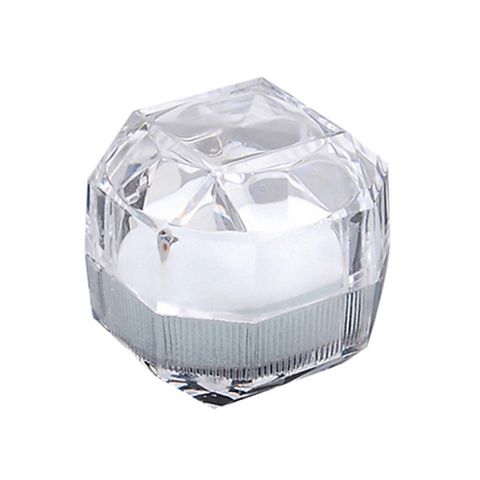 Hộp Đựng Nhẫn Acrylic Trong Suốt - Hộp Trưng Bày Đồ Trang Sức Tiện Lợi và Sang Trọng, Quà Tặng Độc Đáo