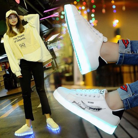Giày LED Phát Sáng 7 Màu Họa Tiết Lông Vũ Đen Goodluck Style Hàn Quốc - Giày Thời Trang Nam Nữ, Chống Nước, Dễ Dàng Tùy Chỉnh Màu Sắc