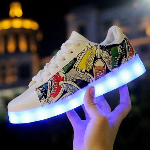 Giày Phát Sáng Gradient Graffiti 7 Màu LED - Giày Thời Trang Nam Nữ Phát Sáng Đựng Sạc Đi Kèm, Chống Nước, Đế Chắc Chắn