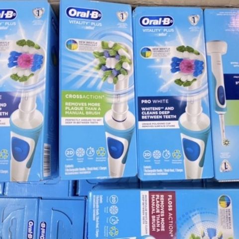 Bàn Chải Đánh Răng Điện Oral-B Vitality cho Người Lớn - Công Nghệ Làm Sạch 3D, Dễ Dàng Sử Dụng, Xuất Xứ ÚC