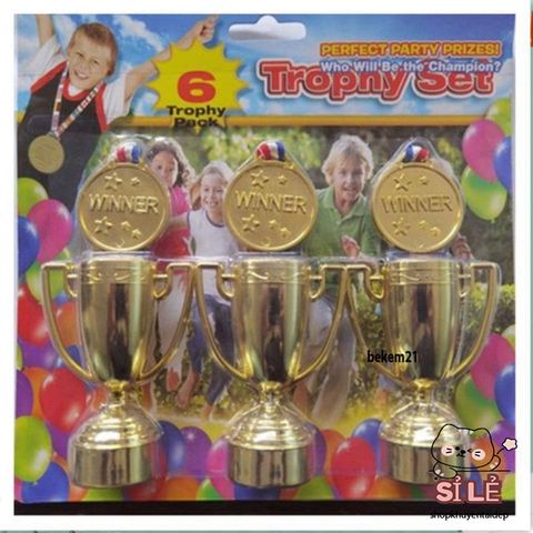 Cúp Vàng Bóng Đá Huy Chương Thể Thao Cao Cấp - Giải Thưởng Đẳng Cấp cho Những Nhà Vô Địch, Huy Chương Quý Giá cho Mọi Môn Thể Thao