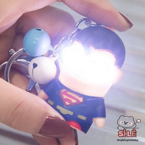 Móc Khóa LED Superman Phát Sáng - 3 Trong 1 Có Nhạc và Đèn Chiếu Thời Trang Độc Đáo Cho Fan Siêu Anh Hùng