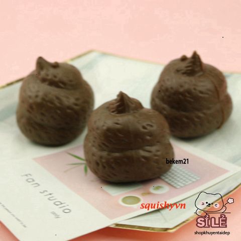 Móc Khóa Hình Cục Shit Ngựa - Đồ Chơi Bóp Squishy Dễ Thương, Giải Tỏa Căng Thẳng, Phù Hợp Với Fan Gudetama