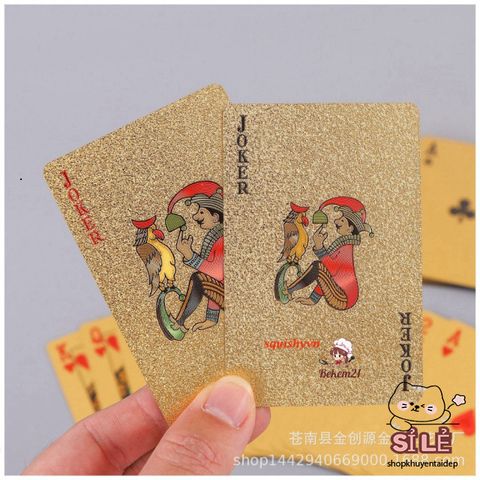 Bộ Bài Tây Cao Cấp Mạ Vàng 24K - Sang Trọng, Chất Liệu Nhựa Polyester, Quà Tặng Độc Đáo Cho Bạn Bè và Đồng Nghiệp