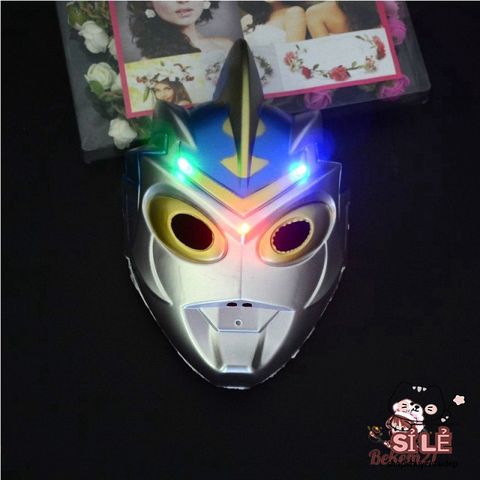 Mặt Nạ Hóa Trang Đèn LED Lông Vũ Nửa Mặt - Mặt Nạ Halloween Độc Đáo Cho Bé, Tăng Không Khí Tiệc Ảo Diệu