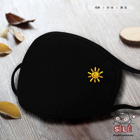 Khẩu Trang Hình Trái Tim Đỏ Phong Cách Hàn Quốc - Chống Bụi Cotton, Thiết Kế Anime/Manga Độc Đáo, Unisex, Freesize