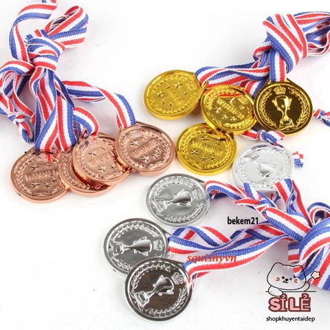 Bộ Huy Chương Thể Thao Cao Cấp - Giải Thưởng Vàng Bạc Đồng Nhựa An Toàn 6 Kiểu Độc Đáo Cho Trẻ Em và Người Lớn
