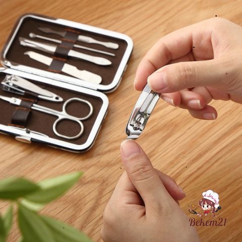 Bộ Dụng Cụ Chăm Sóc Móng Tay Chân 7 Món Cao Cấp - Thiết Kế Nhỏ Gọn Bằng Thép Không Gỉ, Hộp Da Sang Trọng