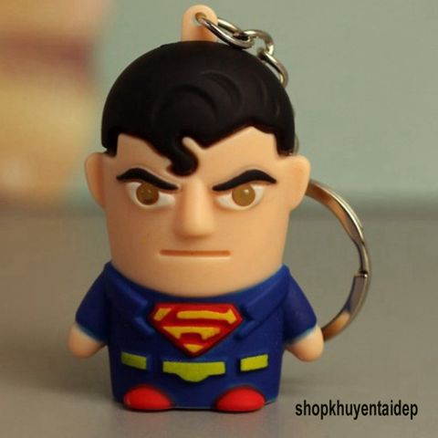 Móc Khóa Superman Đèn LED Phát Sáng - Âm Thanh Độc Đáo, Móc Khóa Siêu Nhân Xanh Ngộ Nghĩnh, Quà Tặng Đáng Yêu, Phụ Kiện Thời Trang