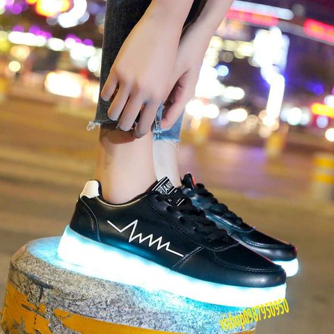 Giày Phát Sáng Đèn Led Màu Đen Thêu Nhịp Tim - Giày Thời Trang Đổi Màu 7 Màu, 8 Chế Độ Cho Nam Nữ, Phù Hợp Mọi Sự Kiện