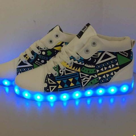 Giày Phát Sáng Cao Cổ Đèn LED 7 Màu Họa Tiết Xanh - Giày Unisex Thời Trang Lý Tưởng Cho Tiệc Tùng, Dã Ngoại, Sự Kiện