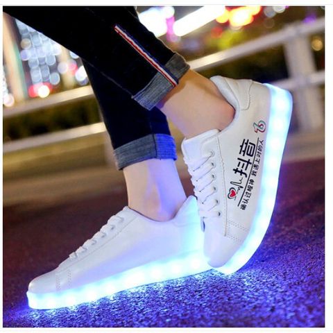 Giày Phát Sáng Đen Cao Cổ LED 7 Màu - Chữ Hàn Nhịp Tim - Dành Cho Nam Nữ, 11 Chế Độ Ánh Sáng, Thời Trang Phong Cách Hàn Quốc