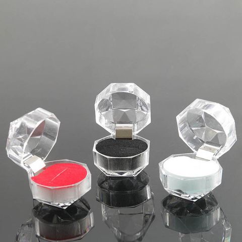 Hộp Đựng Nhẫn Hình Răng Nan Giả - Hộp Trang Sức Tròn Đựng Hoa Tai, Nhẫn - Tùy Chọn Màu Đen, Trắng, Đỏ, Chất Liệu Acrylic