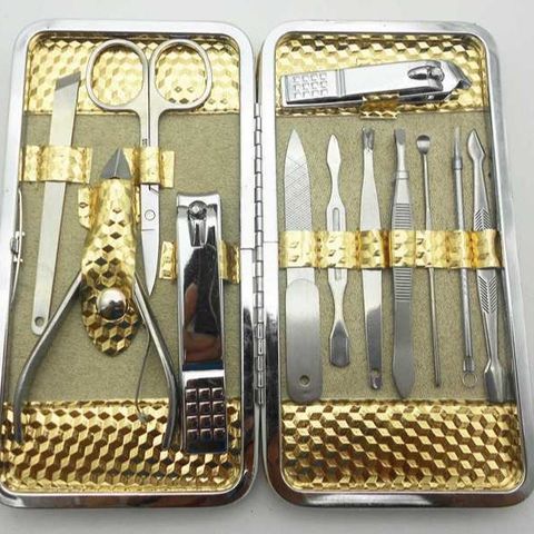 Bộ cắt móng tay 12 chi tiết vàng cao cấp - Bộ dụng cụ chăm sóc cá nhân gọn nhẹ, sang trọng, quà tặng ý nghĩa cho bạn và người thân