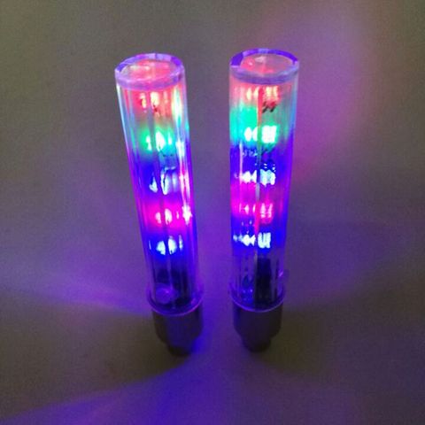 Bộ 2 Đèn LED 5 Bóng Gắn Van Bánh Xe Đạp/Xe Máy/Ô Tô - Trang Trí Bánh Xe Vừa Mắt, Dễ Dàng Lắp Đặt, Tặng Kèm 6 Pin AG10