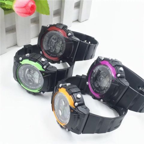 Đồng hồ Sport điện tử đa màu sắc dành cho nam nữ - Chống xước, tính năng hiển thị giờ phút giây, bảo hành 6 tháng