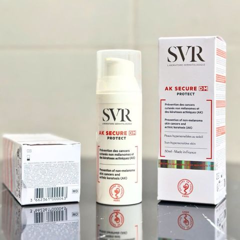 Kem Chống Nắng SVR AK Secure DM Protect 50ml - SPF 50+ Bảo Vệ Da Nhạy Cảm Chống Tia UVA/UVB, Phục Hồi DNA, Không Chứa Paraben