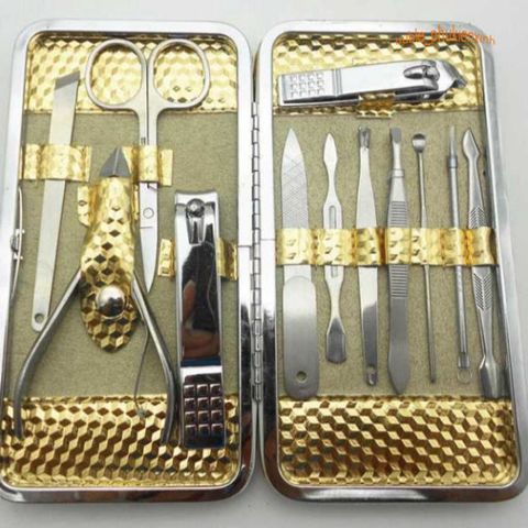 Bộ Dụng Cụ Cắt Móng Tay 12 Món Cao Cấp Bằng Vàng và Thép Không Gỉ - Hộp Đựng Sang Trọng, Tiện Dụng Cho Salon và Du Lịch