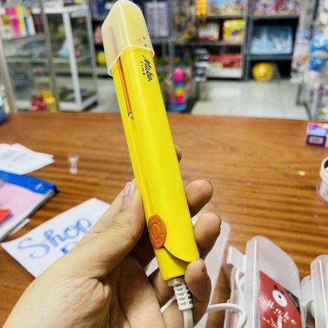Máy Uốn Tóc Mini Gọn Nhẹ - Thiết Bị Làm Đẹp Tóc Tiện Lợi Cho Nàng - Dễ Dàng Để Vào Túi Xách, Không Gây Hư Tổn Tóc