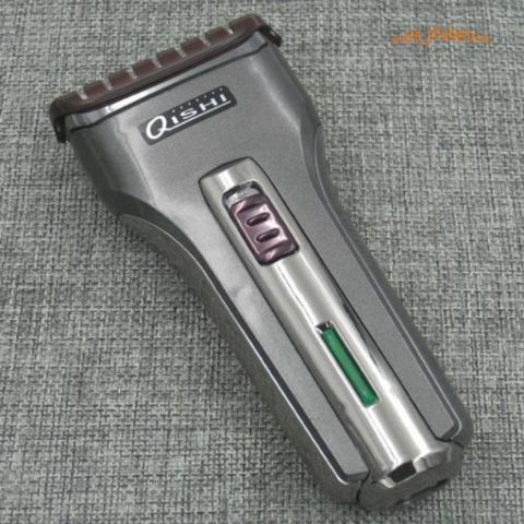 Máy cạo râu lưỡi kép QISHI RSCW-Q588 - Đơn giản, an toàn và hiệu quả cho phái mạnh trong việc chăm sóc sắc đẹp.