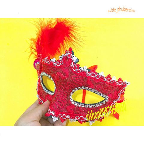 Mặt Nạ Halloween Lông Vũ Đính Đá Màu Đỏ Rực Rỡ - Phụ Kiện Dự Tiệc, Cosplay Đặc Biệt, Đạo Cụ Xinh Xắn