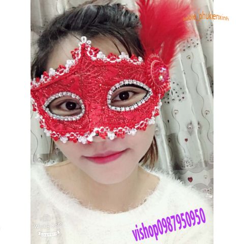 Mặt Nạ Halloween Lông Vũ Đính Đá Màu Đỏ Rực Rỡ - Phụ Kiện Dự Tiệc, Cosplay Đặc Biệt, Đạo Cụ Xinh Xắn