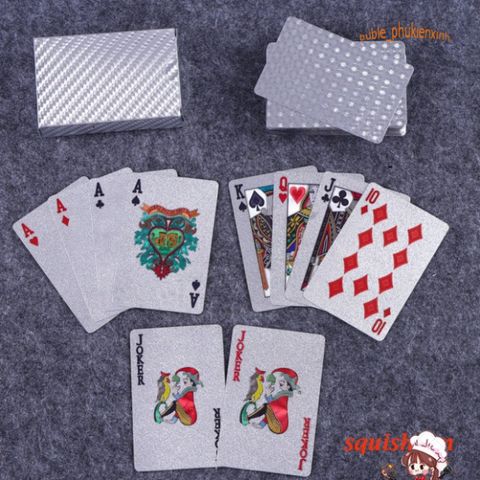 Bộ Bài Tây 52 Lá Sang Trọng Chống Gãy và Chống Nước - Mạ Vàng 100 Đô La - Quà Tặng Độc Đáo cho Dịp Tết và Bạn Bè