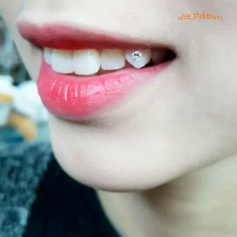 Combo Đá Đính Răng 40 Viên Kèm Keo & Nhíp Gắn - Phụ Kiện Thời Trang Độc Đáo Dễ Dàng Sử Dụng Tại Nhà, Bảo Hành 6 Tháng