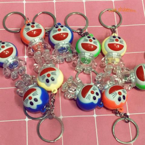Móc Khóa Doraemon Phát Sáng LED - Phụ Kiện Thời Trang Độc Đáo, Quà Tặng Đặc Biệt Cho Fan Hâm Mộ Manga Nhật Bản