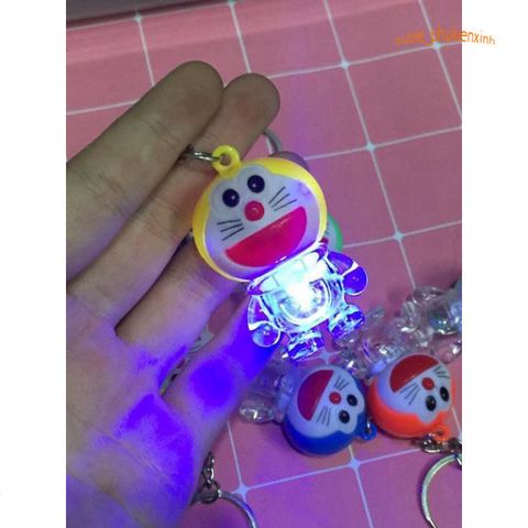 Móc Khóa Doraemon Phát Sáng LED - Phụ Kiện Thời Trang Độc Đáo, Quà Tặng Đặc Biệt Cho Fan Hâm Mộ Manga Nhật Bản
