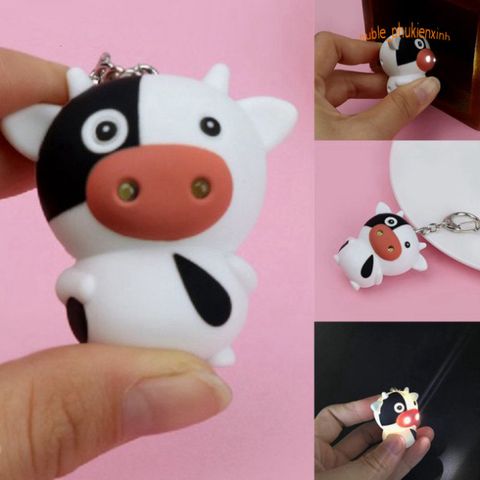 Móc Khóa Phát Sáng LED Hình Bò Sữa Ngộ Nghĩnh - Đèn Pin Âm Thanh Dễ Thương - Phụ Kiện Thời Trang Cho Fan Thú Vật
